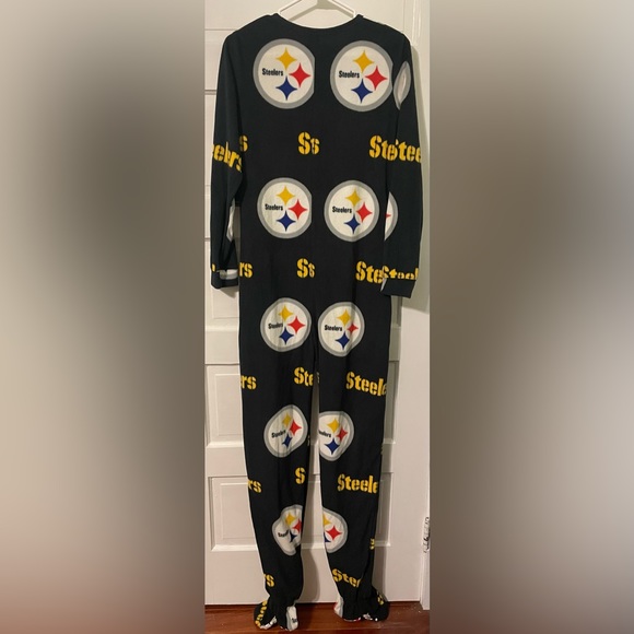 NWT NFL Team Apparel Pittsburgh Steelers Women’s Onesie - Picture 7 of 8